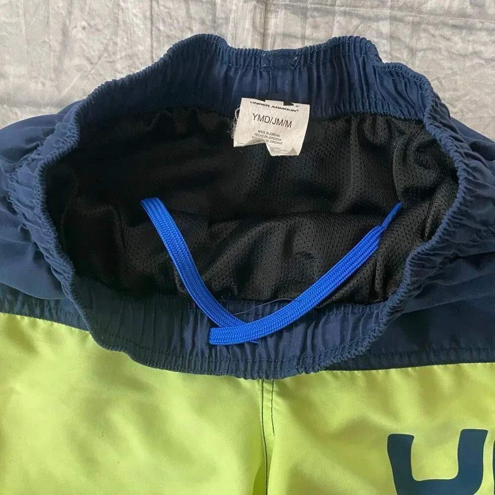 Under armour youth M pull on swim suit swim trunks w/mesh lining & drawstring
